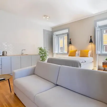 Colosseum Building - Betha * Лиссабон